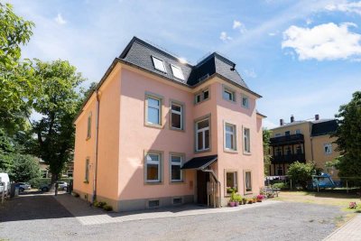 Attraktive Hochparterrewohnung mit Einbauküche.