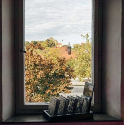 Wohnung mit Ausblick in einzigartigem Altbau in Stadtamhof