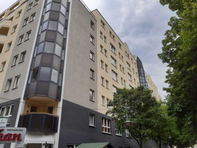 MB 01.07.25, MM an CS 18.05.25, City Appartement mit Einbauküche - Wohnen im Domviertel -