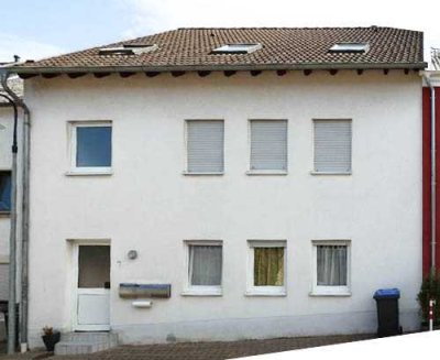 Für Investoren: voll vermietetes Mehrfamilienhaus mit 3 Wohnungen in Wincheringen, Nähe Luxemburg