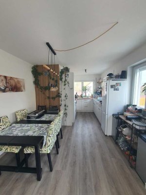 Moderne 3-Zimmer Etagenwohnung mit Balkon, Einbauküche & Wohlfühl-Klimaboden
