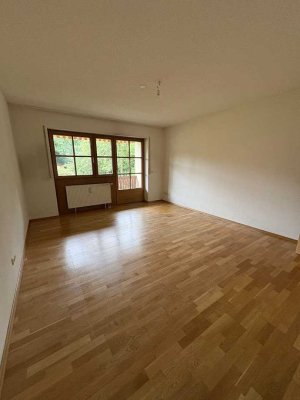 Tolle 3 - Zimmer - Wohnung am Rosenhof in Laufen!