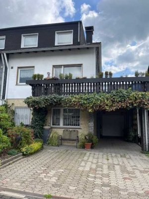 Geräumiges Reihenendhaus mit dem Charme der 70iger Jahre