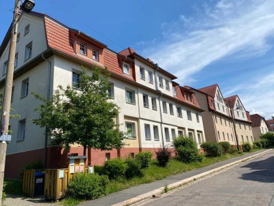 schöne 2-Zimmer-Wohnung im DG mit Balkon in ruhiger Lage