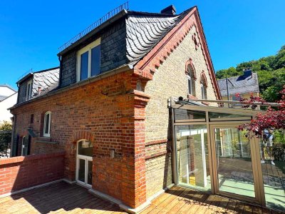 Großzügiges Einfamilienhaus mit Praxisräumen und einzigartigem Gartenparadies
