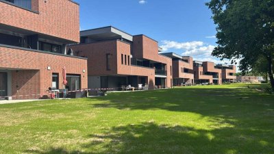 Helle 2-Zimmer-Wohnung mit Terrasse und eigenem Garten im Grünen
