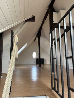 1-Zimmer-Wohnung im Dachgeschoss in Essen