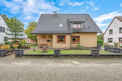 Großzügiges Ein- bis Zweifamilienhaus in Achim-Borstel– ideal für Familien