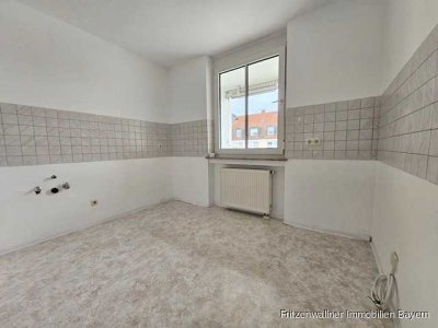 „Helle Dachgeschosswohnung in ruhiger Lage von Mindelheim – frisch renoviert und sofort bezugsfrei.“
