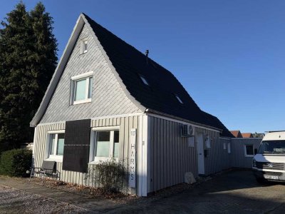 Komplett modernisiertes Einfamilienhaus mit neuwertigem Anbau und vorzeigbarem Energieausweis!!