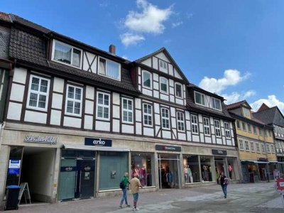Helle Altbauwohnung mit großer Dachterrasse mitten in der Altstadt
