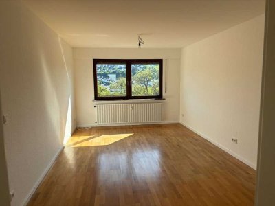 Neu renovierte 4 ZKB mit Terrasse