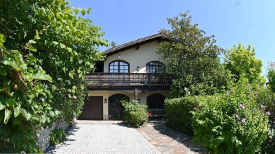 Vollständig renovierte Villa mit acht Zimmern und Einbauküche in Hart bei Graz