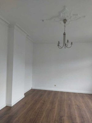 Ruhige 4-Zimmer-Altbau-Whg im östl. Ringgebiet