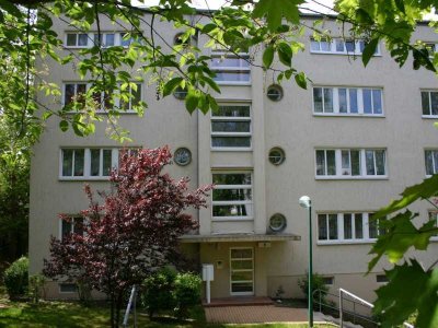 Individuell Wohnen im Bauhaus-Stil! Offene Küche // Großer Balkon // Grünes Umfeld!