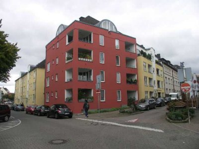 Vermietete Attraktive 2-Zimmer-EG-Wohnung mit Balkon in Mülheim