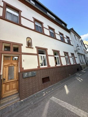 Attraktive und modernisierte 3,5-Zimmer-Erdgeschosswohnung mit Terrasse in Linz am Rhein