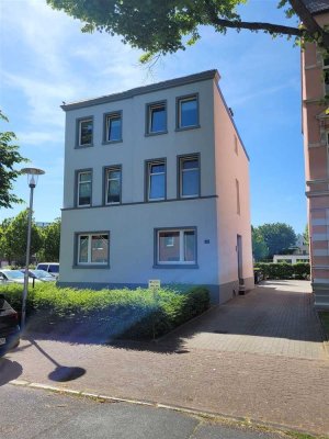 Repräsentatives Wohnhaus mit 3 Wohnungen in guter Lage Cuxhavens.