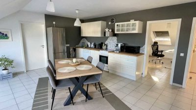 Schöne 2-Zimmer-Dachgeschosswohnung mit Balkon in Niedernberg