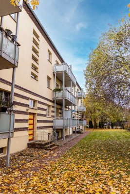 Schicke 1-Zimmer Wohnung mit Balkon in Stadtfeld West frei!