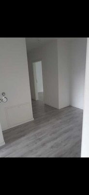 Modernisierte 3-Raum-Wohnung mit Balkon in Krefeld
