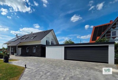 Familientraum! Freistehendes Einfamilienhaus mit unverbautem Blick in die Feldmark