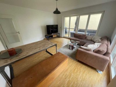 Helle 3,5 Zimmer Wohnung auf zwei Etagen mit Terrasse - PROVISIONSFREI