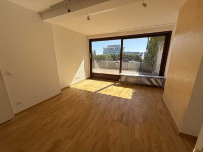 4 Zimmer Wohnung nahe Kudamm von www.MAHLKE.eu! Große Terrasse, EBK, saniertes Bad !