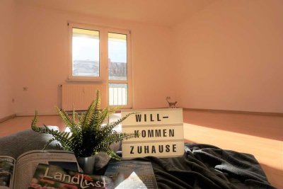 Ihr neues Zuhause im Grünen: Sonnige 3-Raumwohnung mit Balkon