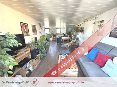 Gemütliche 2- Zimmer Dachgeschosswohnung mit Einbauküche und Garten – zentrumsnah in Kürenz