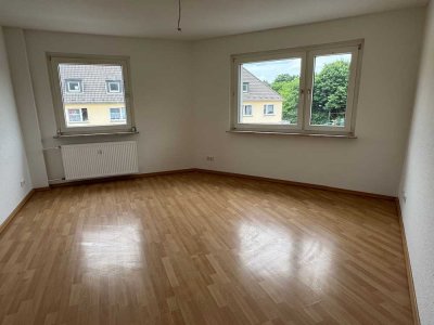Zentrale Lage! Renovierte Wohnung mit Balkon in Essen-Bergeborbeck!