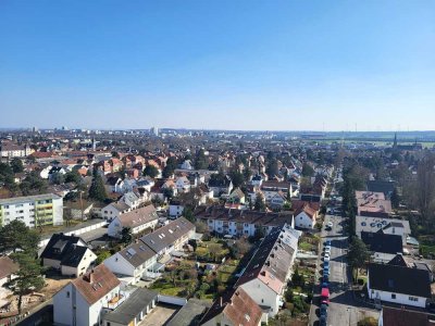 Provisionsfreier VERKAUF: frisch renovierte, helle 3-Zimmer-Wohnung mit Tiefgarage.