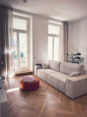 Leipzig Zentrum Altbauperle voll möbliert, 3-Zi. Balkon,  Decken 3,60 M, Parkett, Luxus