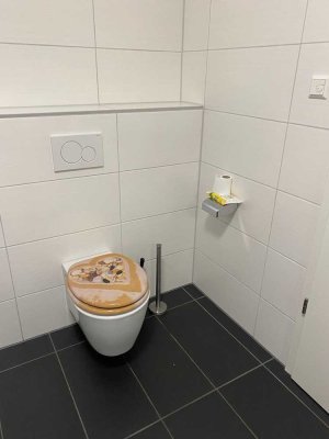 Moderne 3,5-Zimmer-Wohnung mit Terrasse und kleinem Garten