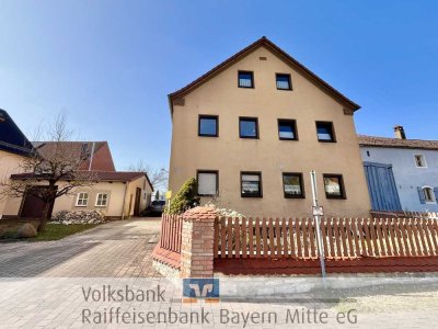 Einfamilienhaus mit weiterer Bebauungsmöglichkeit in Burgsalach