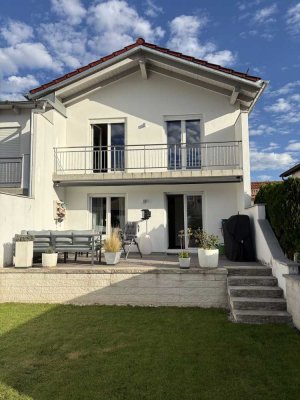 Modernes Zuhause für Paare & Familien – Attraktive Doppelhaushälfte mit Wohlfühlfaktor