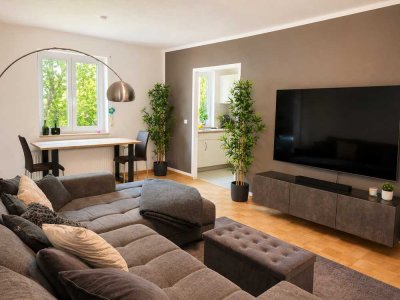 Exklusive 2-Zimmer-Wohnung mit Balkon, Einbauküche, Tiefgarage und Aufzug in Leipzig-Gohlis