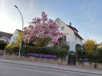 Komplett Sanierte 2,5-Raum-Dachgeschosswohnung  in Kernen im Remstal