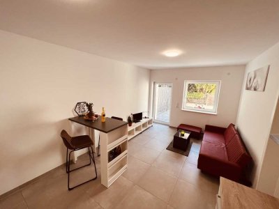 Ab 01.12. kompakte Voll-möblierte 2-Raum-Wohnung +Garten+Parkplatz+ EBK in Heilbronn inkl. WIFI