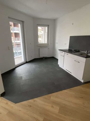 Zentral wohnen in KL: Appartment mit Balkon