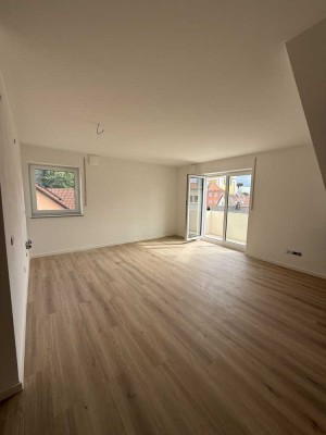 Moderne 3 oder 2-Zimmer-Neubauwohnung – Erstbezug mit Terrasse/Balkon