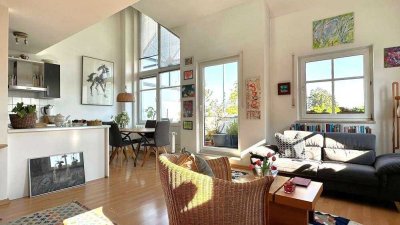 Traumhaft helle Galeriewohnung im Herzen von Friedberg mit schöner Dachterrasse und TG-Stellplatz