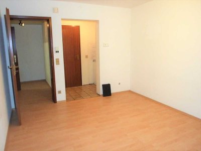 Berufspendler aufgepasst! 1 Zi.-Souterrain Apartment in ruhiger Lage
zum Erholen!