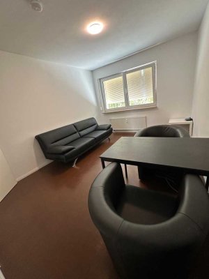 Sublet of Fully Furnished 2 rooms apartment available for five months with Anmeldung.