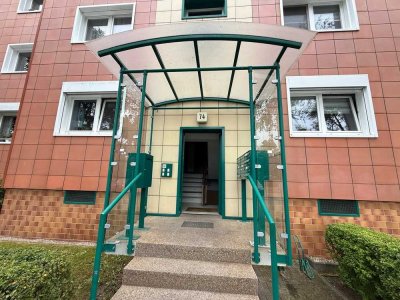 3 Zimmer im Hochparterre mit neuem Bad und Balkon - demnächst bezugsfrei