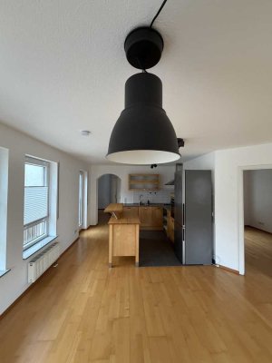 Helle & moderne 3 Zi. Wohnung mit offener Küche