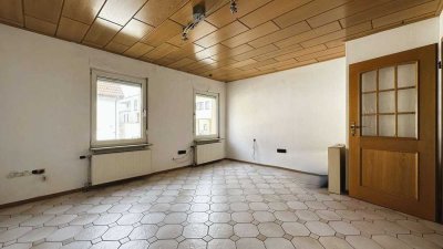 Charmantes Einfamilienhaus mit 6 Zimmern, gepflegter Einbauküche und Fußbodenheizung!