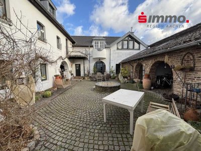 Haus in Haus!
5-Zimmerwohnung mit Renovierungsbedarf in historischem Baudenkmal in Alt-Richterich