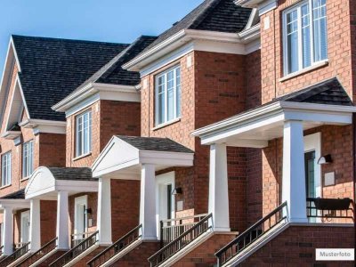 Provi frei Einfamilienhaus mit Garage in 60433 Frankfurt -