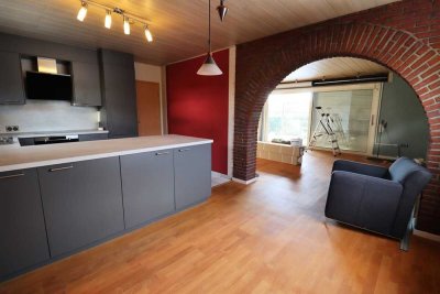 TOP ! Saniertes Haus mit Anbau mit viel Platz in ruhiger Lage !